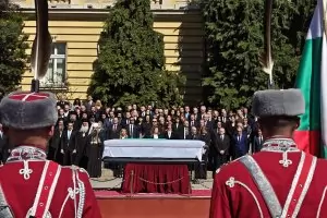 България посрещна тленните останки на цар Самуил
