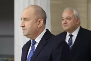 Радев изкара провала с подпалвачите
на Starlink умна тактика