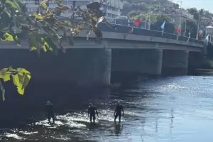 Водолази търсят в Марица пистолета от убийството на Филипов