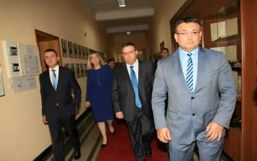  Министри и депутати дружно подкрепиха Цацаров за промените в НК