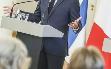 Френският президент ще направи знаково изявление, отложено заради пожара в Нотр Дам