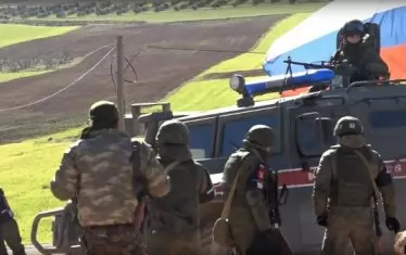 Заснети са „общи патрули” на руснаци и сирийски кюрди край Манбидж
