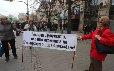 И фелдшерите излизат утре на протест