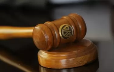 Съдът остави "валиумния изнасилвач" в ареста