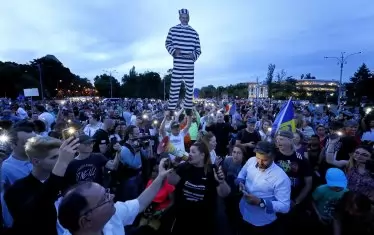  Най-мразеният румънски политик влезе в затвора