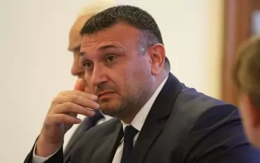 Младен Маринов обсъжда корупцията с македонския си колега Оливер Спасовски
