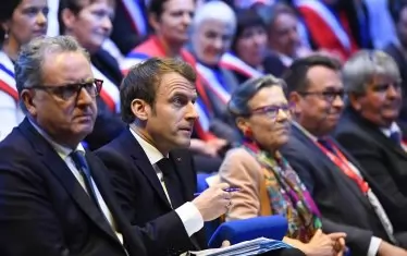 Шефът на френския парламент е 
             разследван за финансови измами 