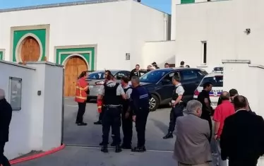 2-ма ранени при стрелба до джамия във Франция