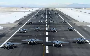 САЩ демонстративно вдигнаха във въздуха 52 изтребителя F-35