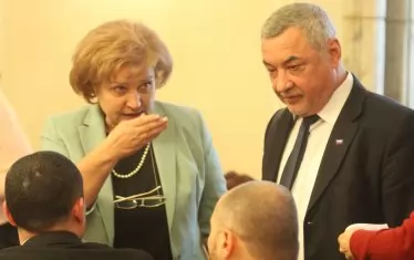 Менда Стоянова обвини Комисията по хазарта за скандала с лотариите