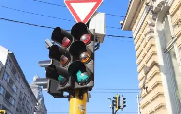 Връщат брояча за светване на зелено на светофарите