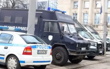 Двама полицаи са бити в Шекер махала в Пловдив