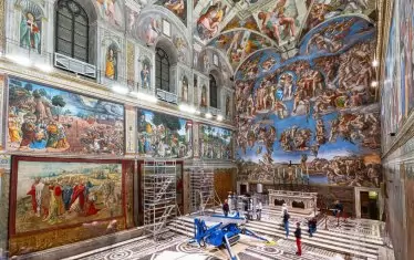 Рафаело се завърна при Микеланджело в Сикстинската капела