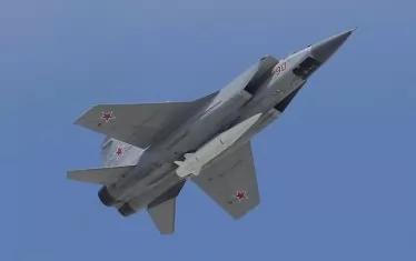 МиГ-31 и F-16 се срещнаха във въздуха (ВИДЕО)