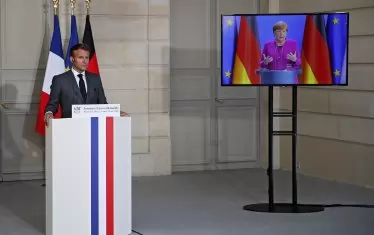 Паднаха две табута на Меркел в ЕС