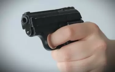Ученик от Хасково стреля в училище