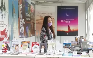 Пролетният базар на книгата все пак беше открит... през лятото