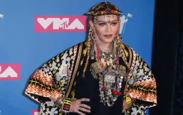 Френски град моли Мадона за картина от 19-и век