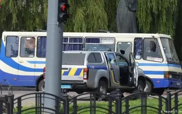 Терорист взе 20 заложници в автобус в Украйна