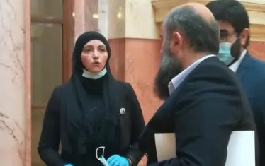 Депутатка с хиджаб влезе в сръбската Скупщина