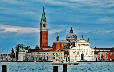 Учени ще спасяват потъващата Венеция в цифров вид