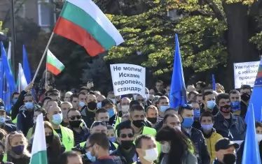 Полицаите излязоха на протест на професионалния си празник