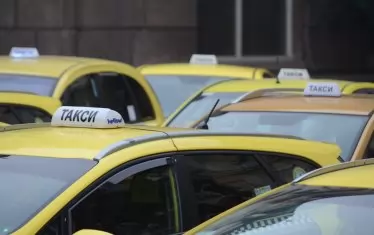 Таксиметрови шофьори се боят, че индийци ще им вземат хляба