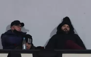 Тук спортният директор на "ЦСКА-София" е в компанията на сина на Гриша Ганчев - Данаил (вдясно), по време на дербито срещу "Левски".