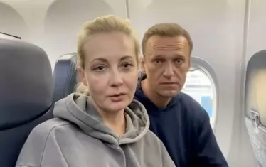 Съпругата на Навални пристигна неочаквано във Франкфурт
