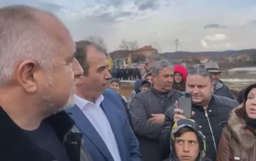 Наводнени българи благодариха на Борисов за земеделски помощи