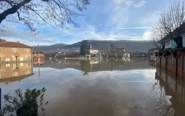 Велека "потопи" село Кости