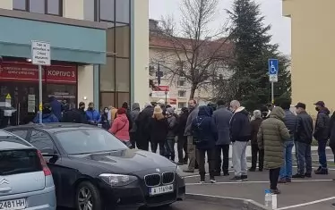 Властта е велика – чрез зверски хаос отпуши ваксинирането!