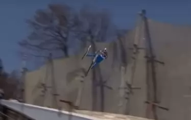 Норвежки ски скачач падна от високо със скорост 106 км/ч
