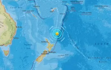 Нова Зеландия очаква цунами след три мощни труса