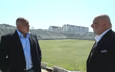 През април м.г. Борисов отново инспектира ст. "Христо Ботев", а заедно с него беше вече бившия спортен министър Красен Кралев. Тогава предстояха парламентарни избори.