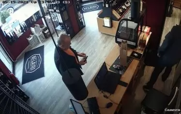 И записът, който трябва да го оправдае