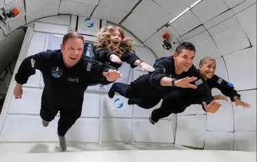 Netflix снима първия частен полет с цивилни в космоса