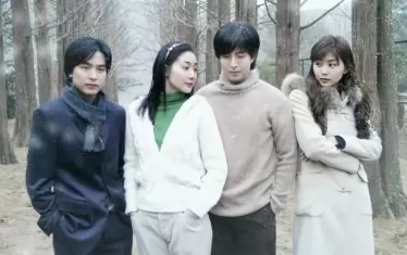 Героите на "Зимна соната" - една от първите кей-драми, придобили международна популярност.