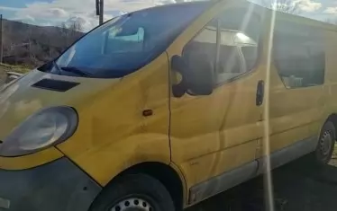 Микробусът, с който са извозвани нелегалните мигранти