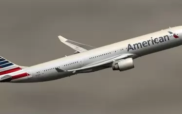 Самолет на American Airlines се върна заради пътник без маска