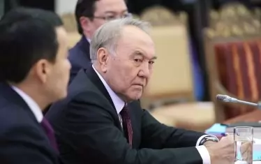 Нурсултан Назърбаев излиза от политиката