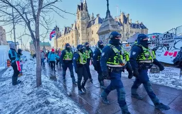 Шефът на полицията в Отава подаде оставка заради протестите 