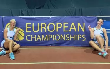 Сестри Стоеви са на 1/4-финал на европейското по бадминтон
