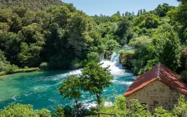 Синьо и зелено в парка Крка.