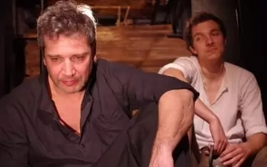 В спектакъла „Великденско вино“ по пиесата на Константин Илиев.