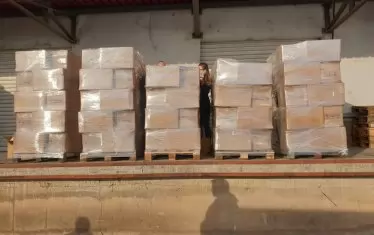 Хиляди фалшиви парфюми от известни марки са задържани в Пловдив