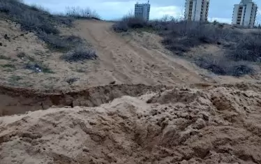 Душманите на дюните в Несебър се оказаха на държавна заплата 