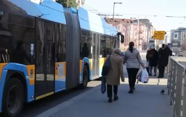 Част от градския транспорт в София ще се движи тази нощ до 1:30 ч.
