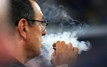 Италия смята да забрани и пушенето на открито