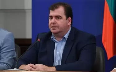 Земеделският министър обвини ЕК за проблемите с вноса на украинско зърно